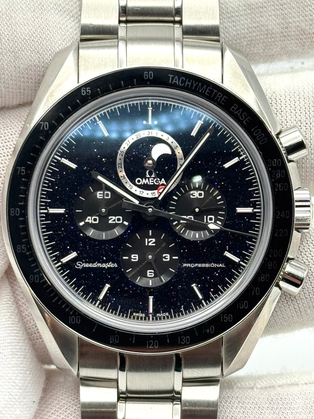 Omega Speedmaster Moonphase 311.30.44.32.01.001