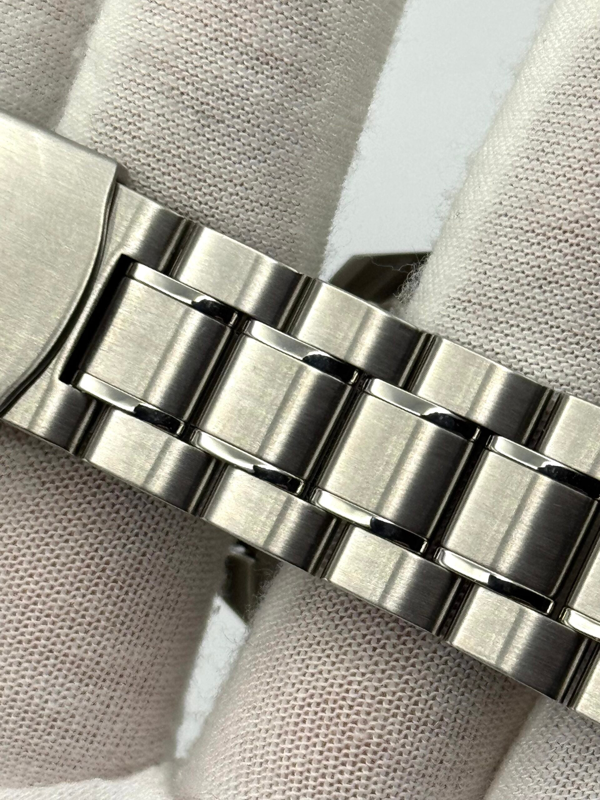 Omega Speedmaster Moonphase 311.30.44.32.01.001