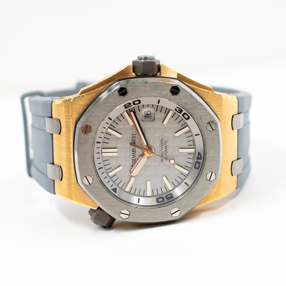 Royak Oak Offshore "Japan" Diver 42mm Rose Gold - Limited Edition of  500 15711OI.OO.A006CA.01