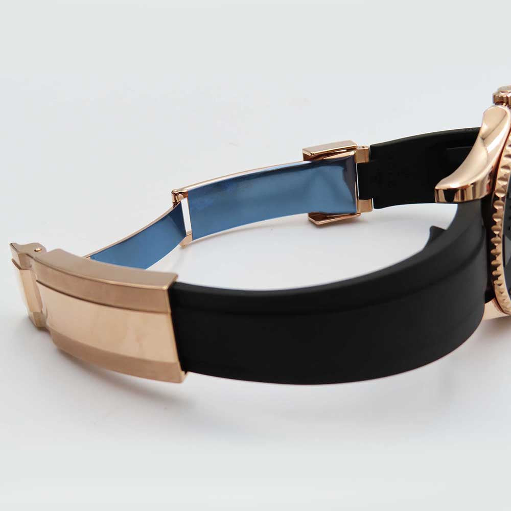 Yacht-Master 40mm Rose Gold on Strap 126655