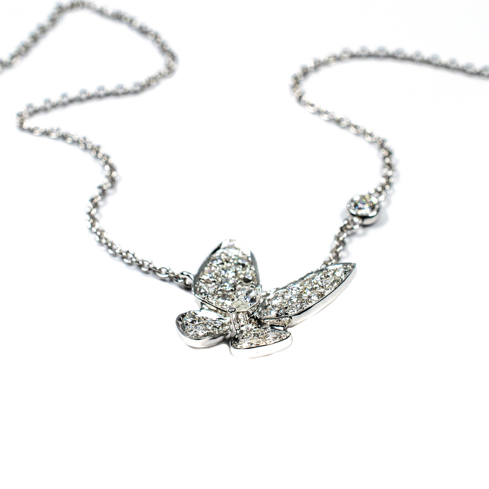 18kt White Gold Diamond Butterfly Necklace