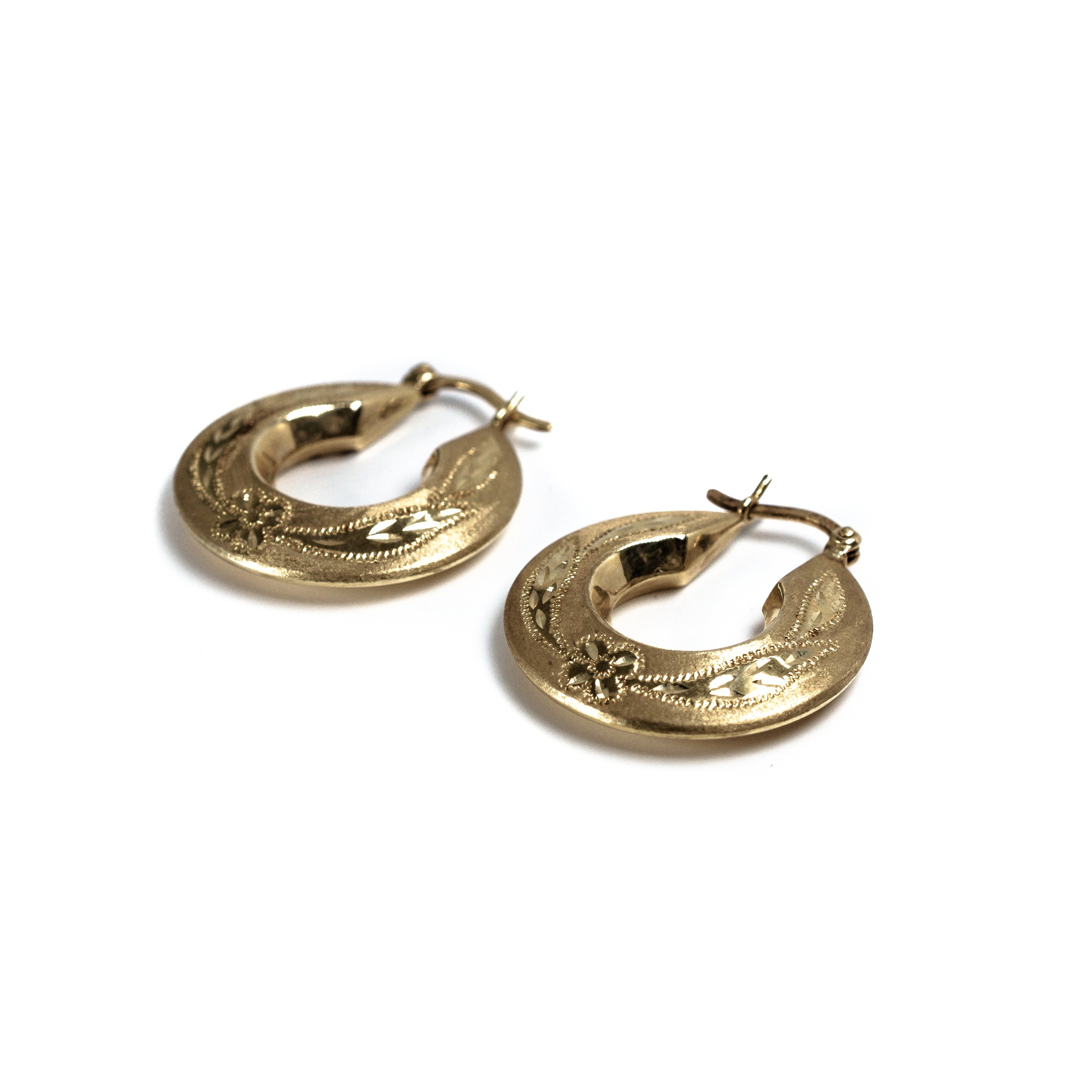 -E- 14k YGt Engrave yg hoop