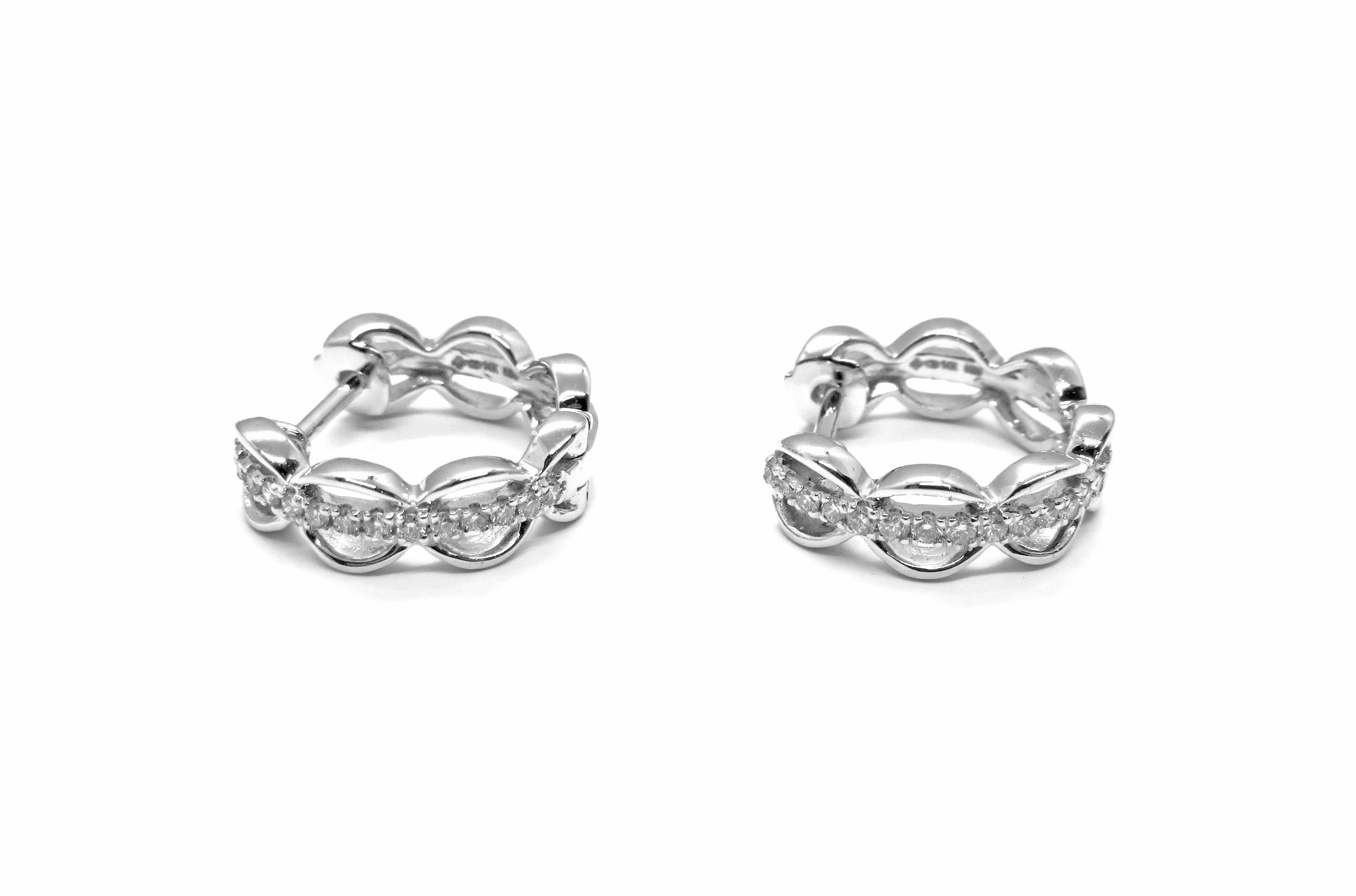 14K White Gold Diamond Scalloped Huggie Earrings
