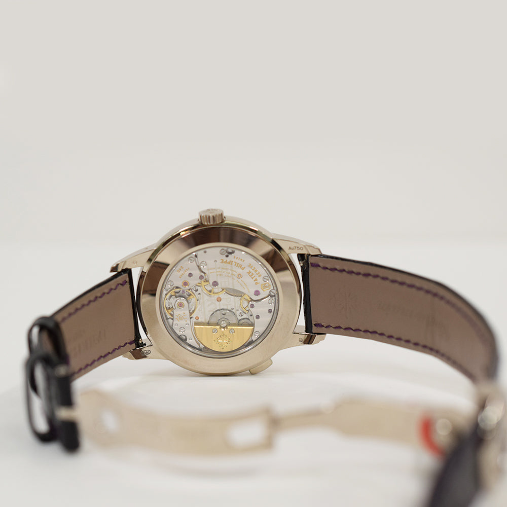 Nautilus World Time Date 40mm White Gold Automatic "Tokyo Edition" 5330G-010