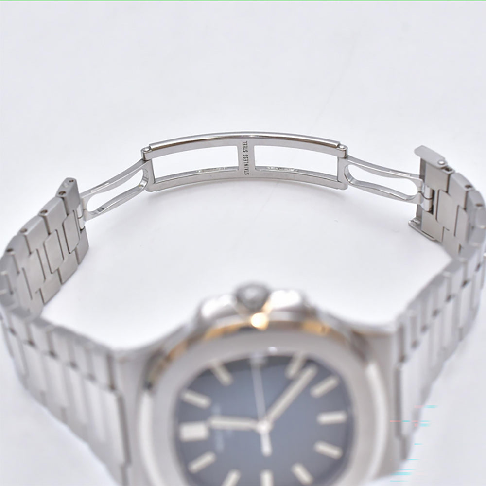 Nautilus Date 40mm Stainless Steel selfwinding  5711/1A-001