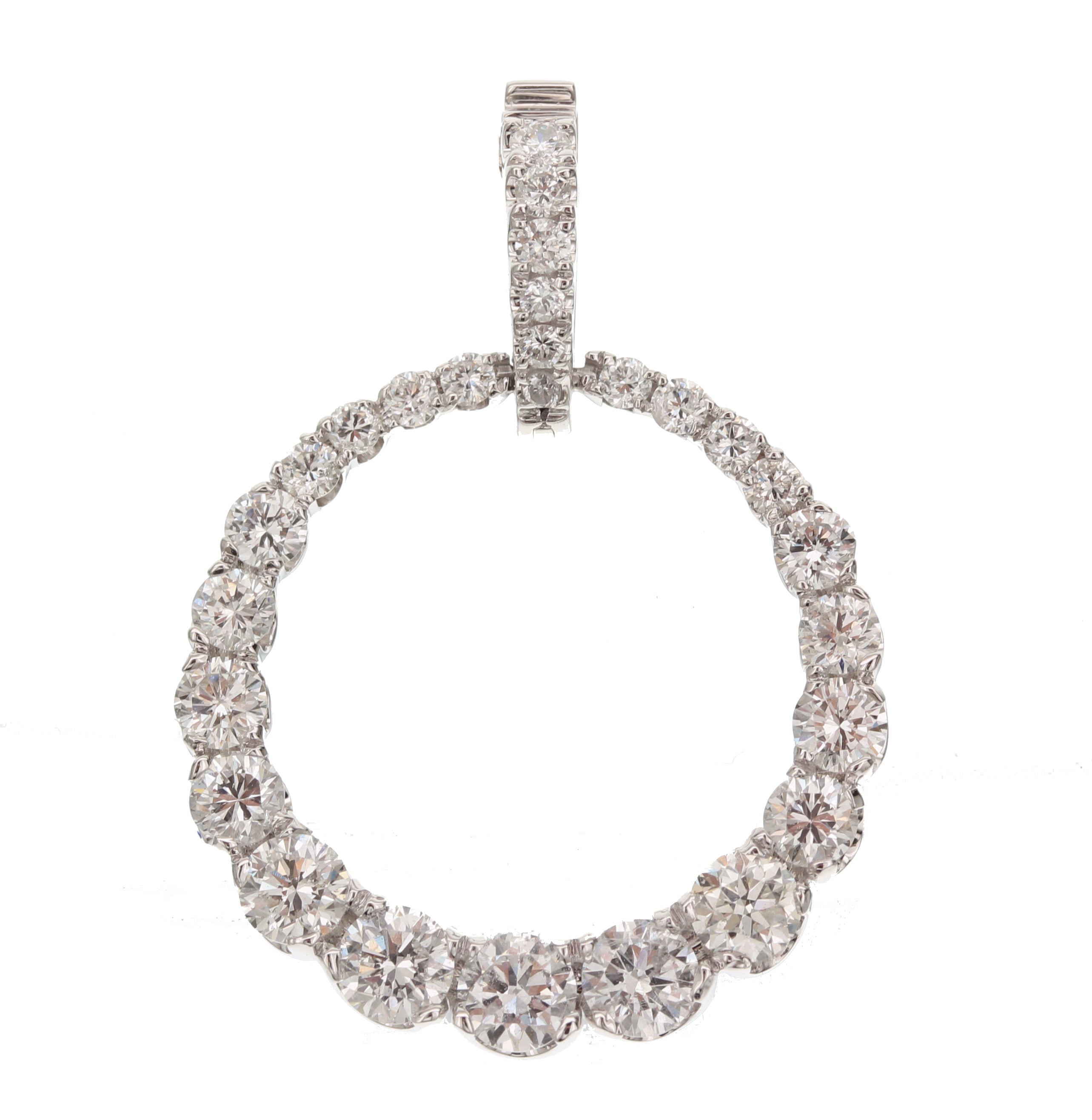 18kt wg Circle diamond necklac