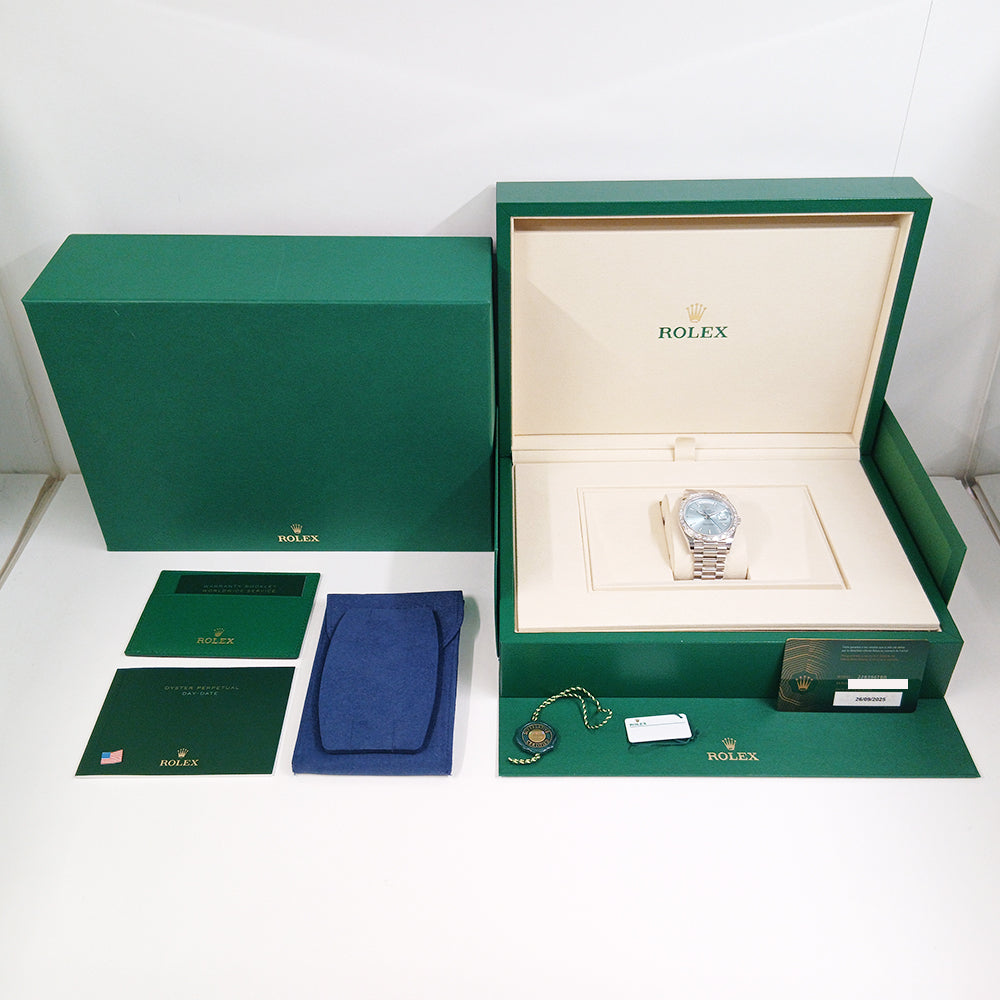 Day-Date President 40mm Platinum Baguette Diamond Bezel 228396TBR