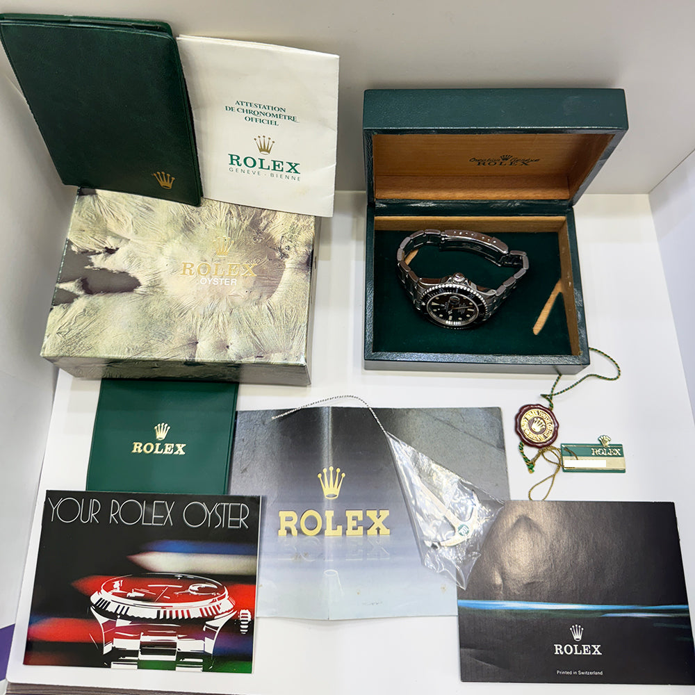 Submariner Date Red 40mm Steel 16800