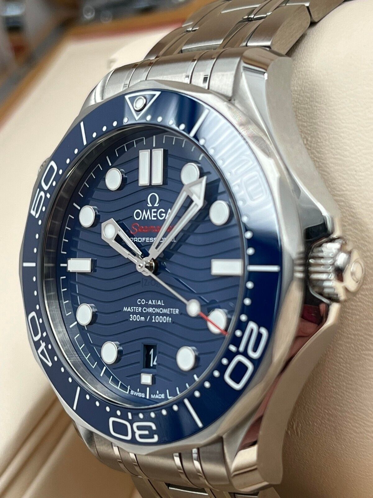 Omega Seamaster 300M 210.30.42.20.03.001