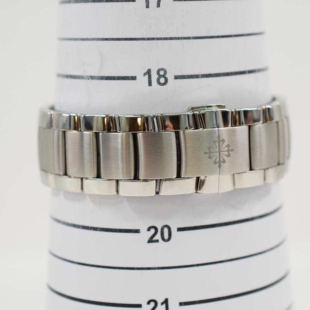 Flyback Chronograph, Annual Calendar, 42mm Stainless Steel Self Winding 5905/1A-001