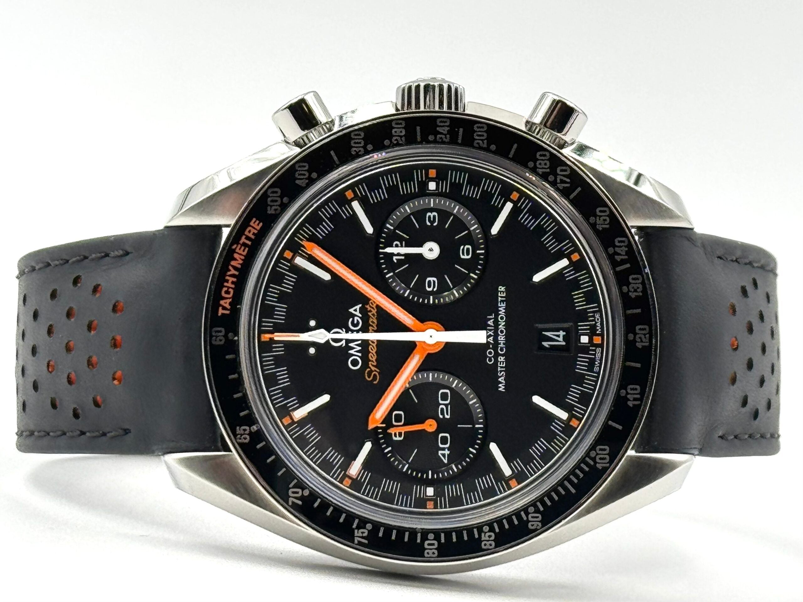 Omega Speedmaster Racing 329.32.44.51.01.001