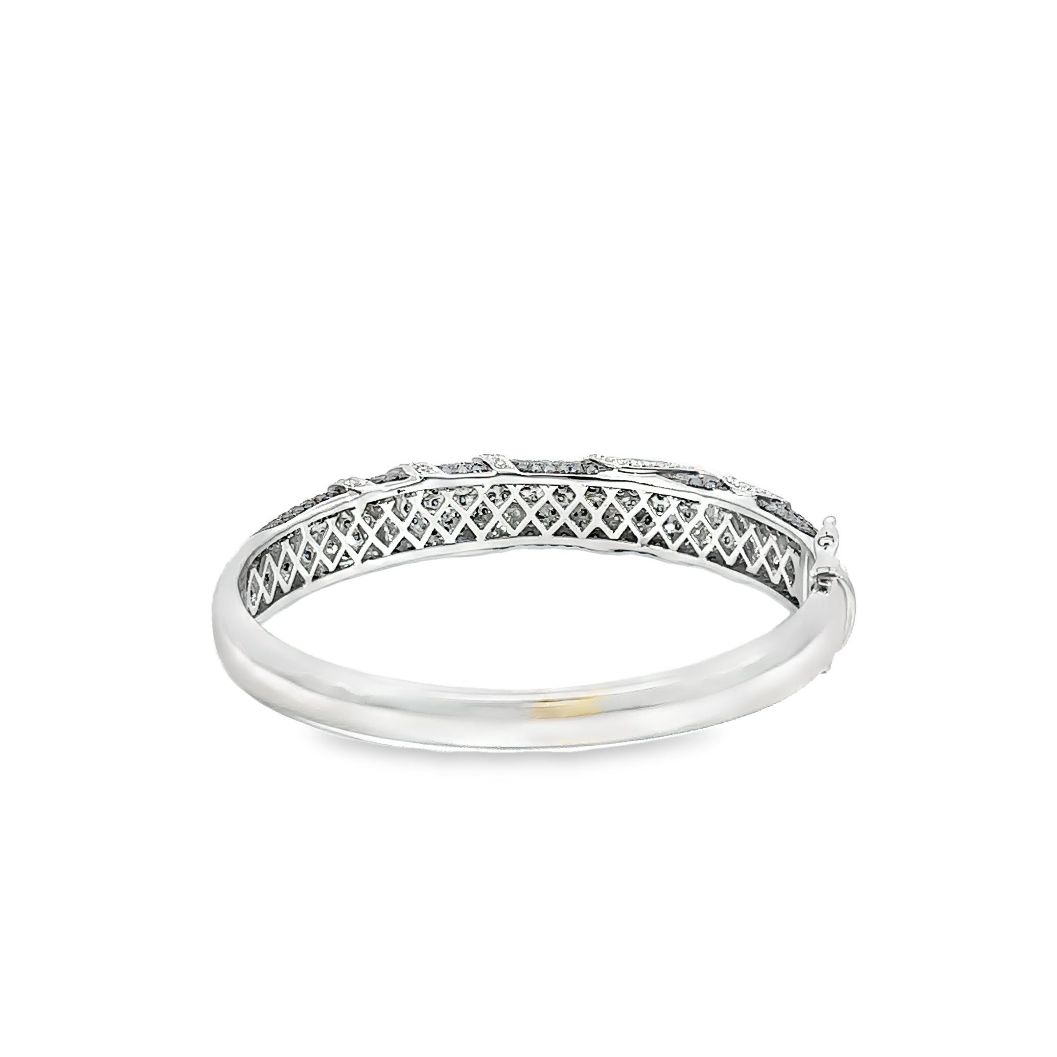 -E- 14kt wg Bangle with Irradi