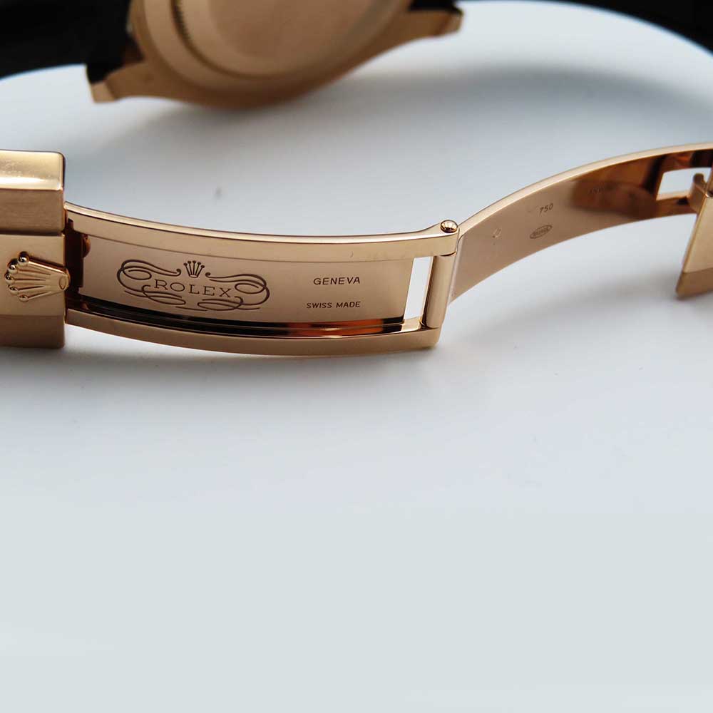 Yacht-Master 40mm Rose Gold on Strap 116655