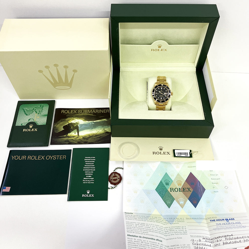 Submariner Date 40mm Black Bezel Yellow Gold 16618LN