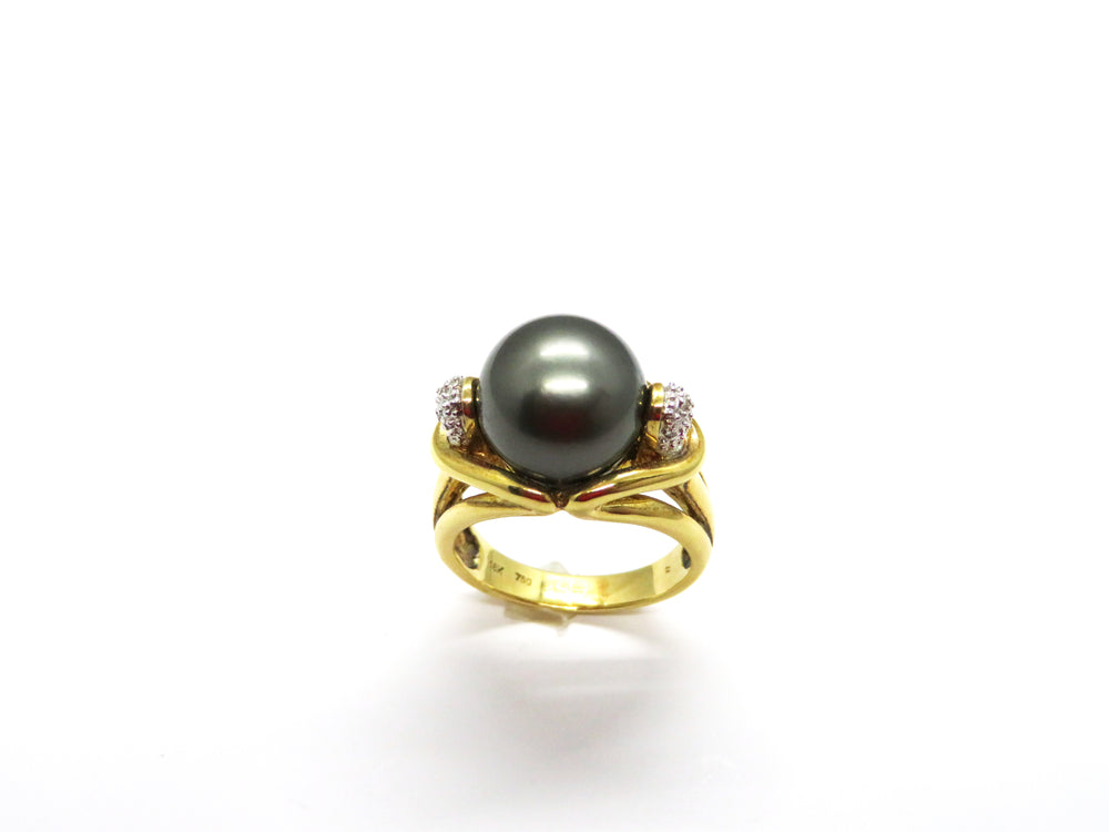 18kt Yellow Gold Black South Sea Pearl and Diamond Ring