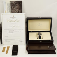 Calatrava Date Self-Winding 40mm White Gold 5226G-001