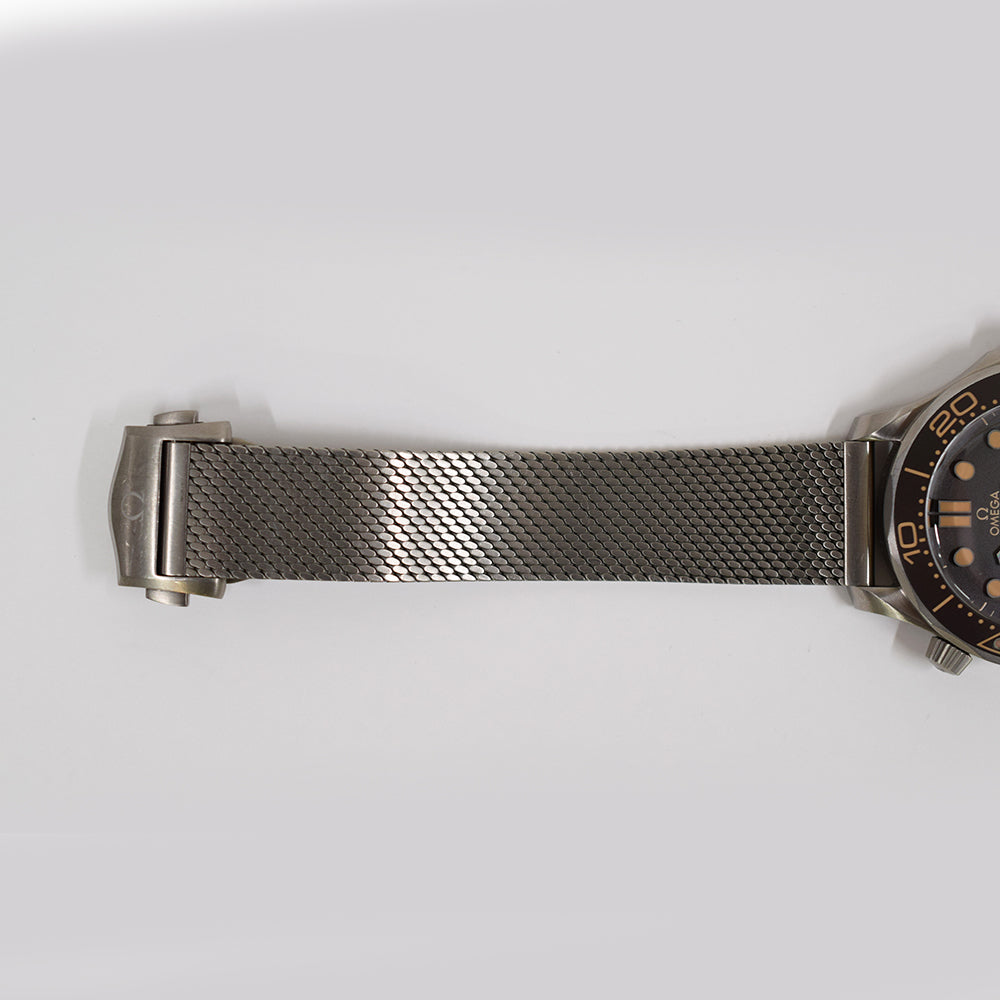 Seamaster Diver 300M 007 Edition 42mm Titanium Brown Tropical Bezel  210.90.42.20.01.001