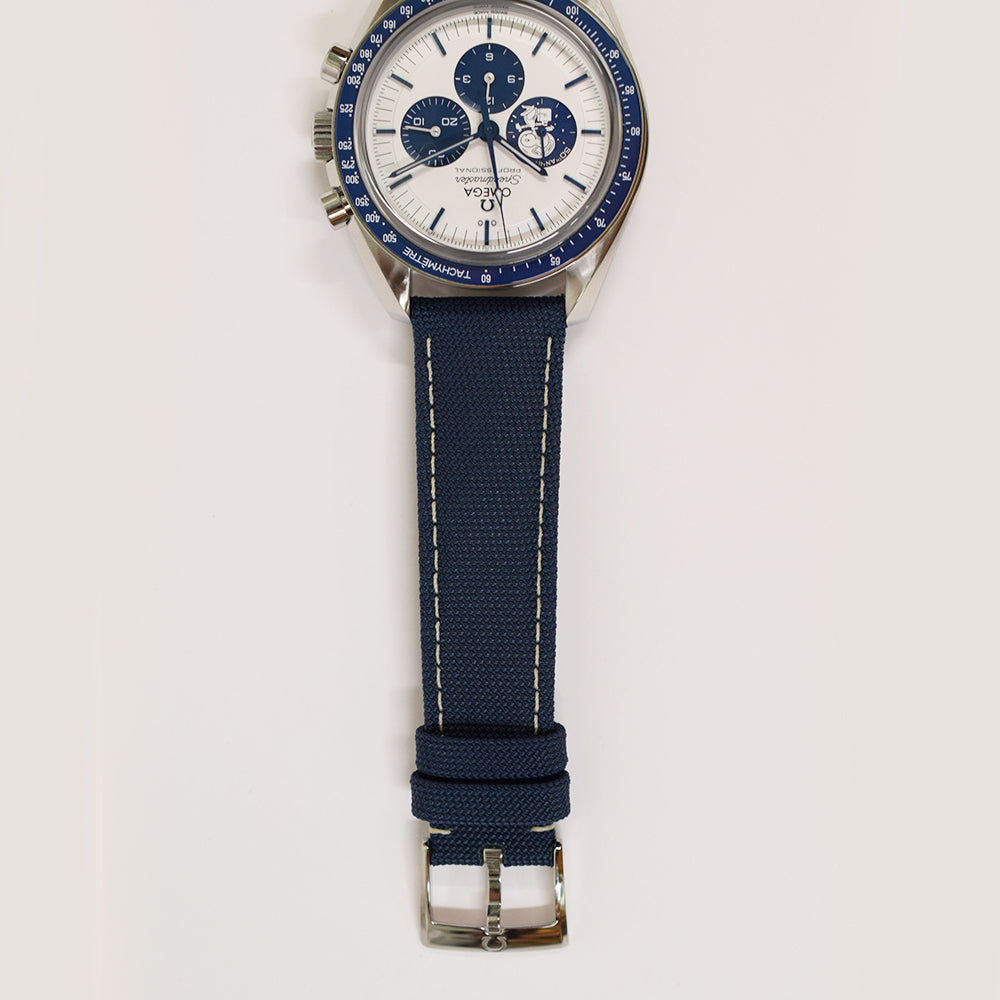 Speedmaster 42mm “Silver Snoopy Award” 50th Anniversary Snoopy Stainless Steel 310.32.42.50.02.001