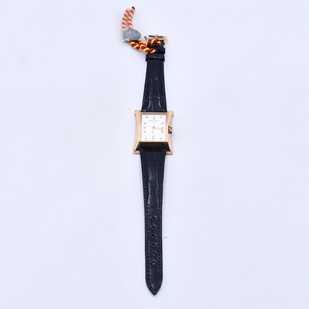 Pagoda 32mm × 22mm Yellow Gold Manual Winding 4900