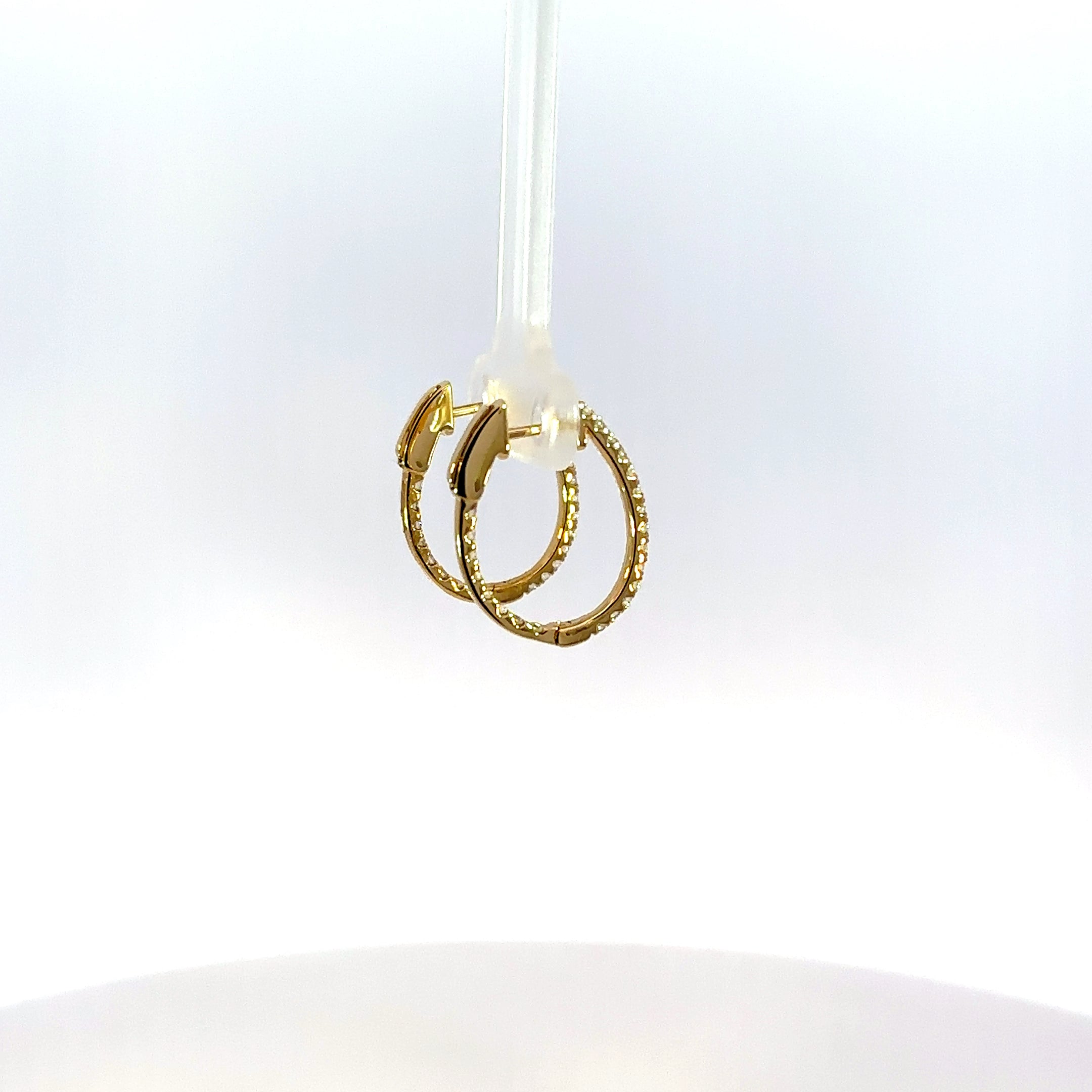 18kt yg In/Out Diamond Oval Ho