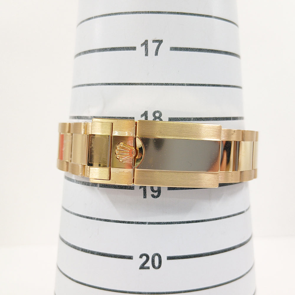 Cosmograph Daytona 40mm Diamond Baguette Bezel Diamond Lugs Yellow Gold 126598TBR