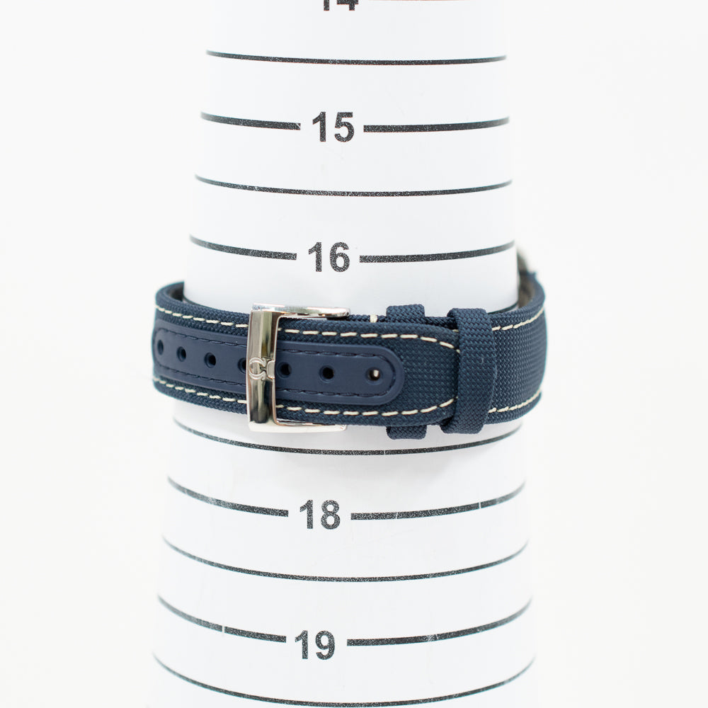 Speedmaster 42mm “Silver Snoopy Award” 50th Anniversary Snoopy Stainless Steel 310.32.42.50.02.001
