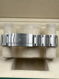 Rolex Oyster Perpetual 124300