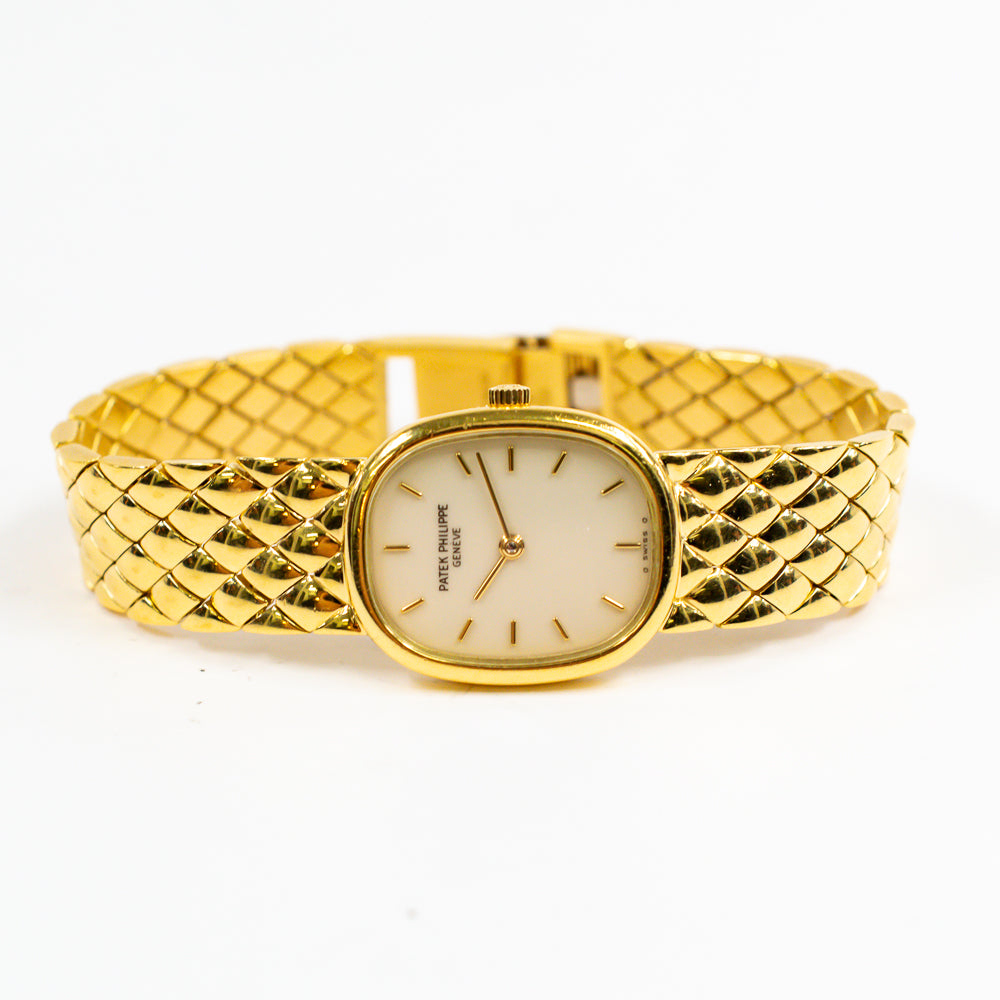 Golden Ellipse 	20mm x 23mm Yellow Gold 4764/11