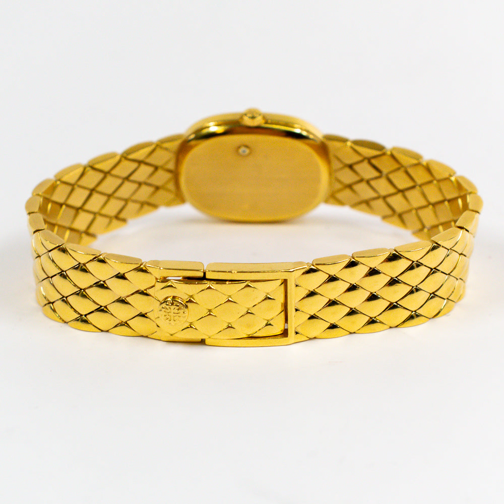 Golden Ellipse 	20mm x 23mm Yellow Gold 4764/11