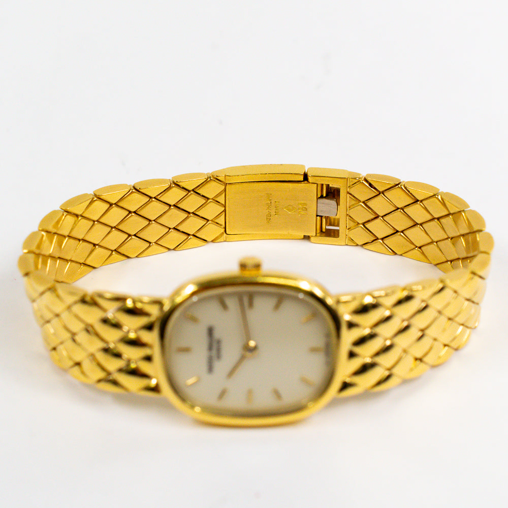 Golden Ellipse 	20mm x 23mm Yellow Gold 4764/11