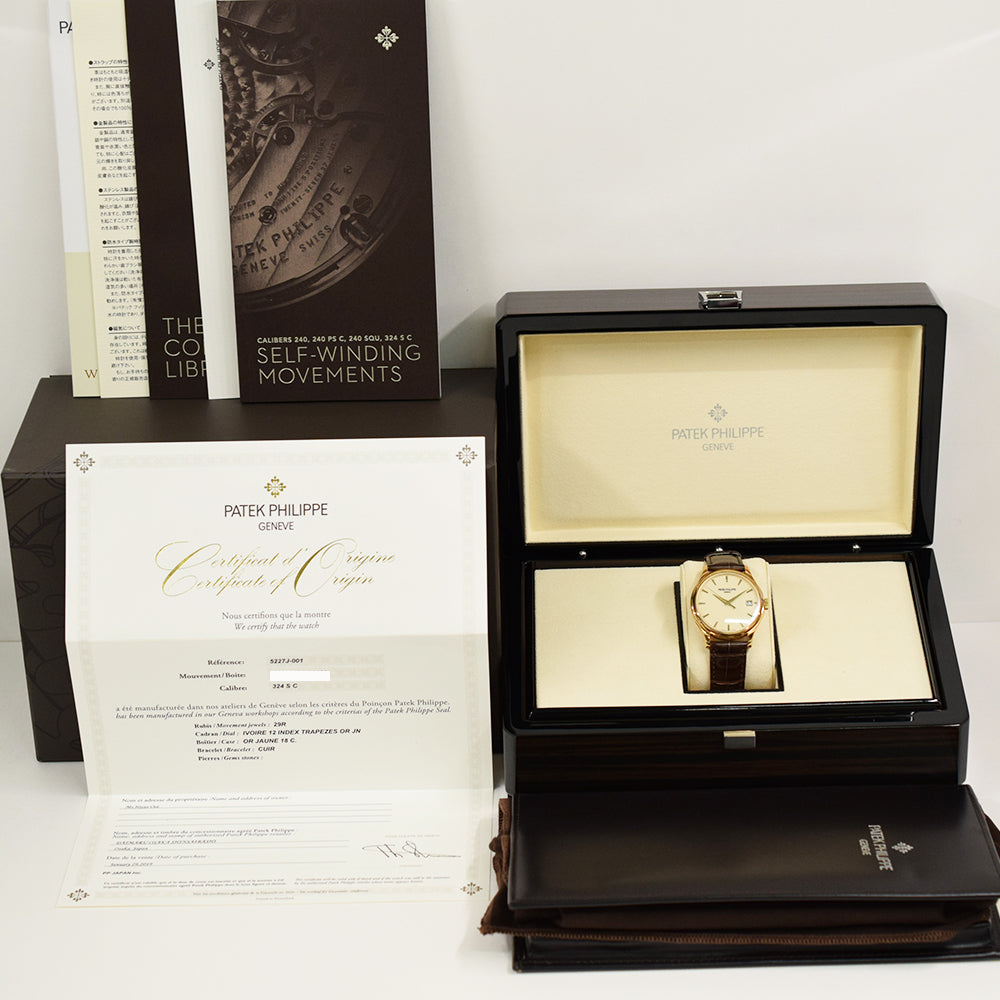 Calatrava Date 39mm Yellow Gold 5227J-001