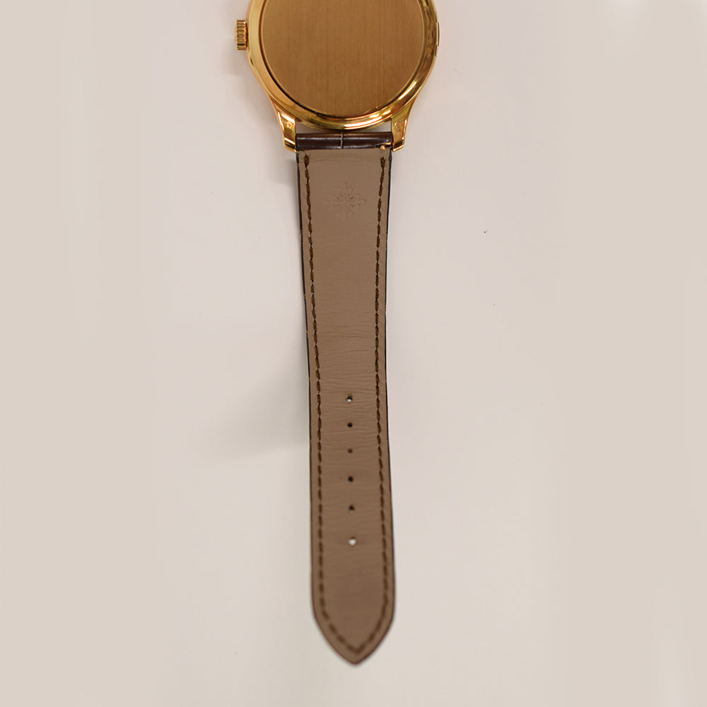 Calatrava Date 39mm Yellow Gold 5227J-001