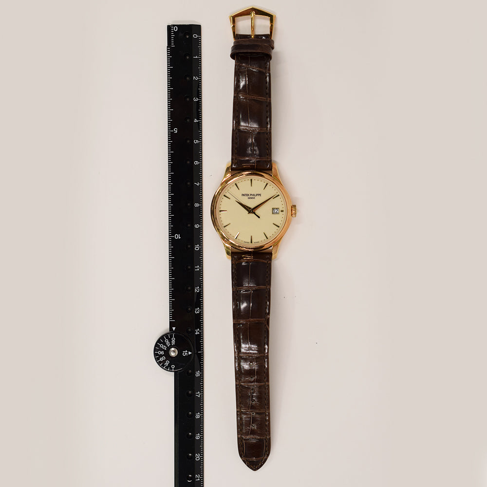 Calatrava Date 39mm Yellow Gold 5227J-001