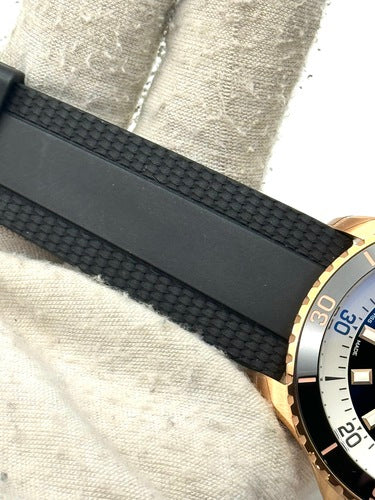 Breitling Superocean R17375