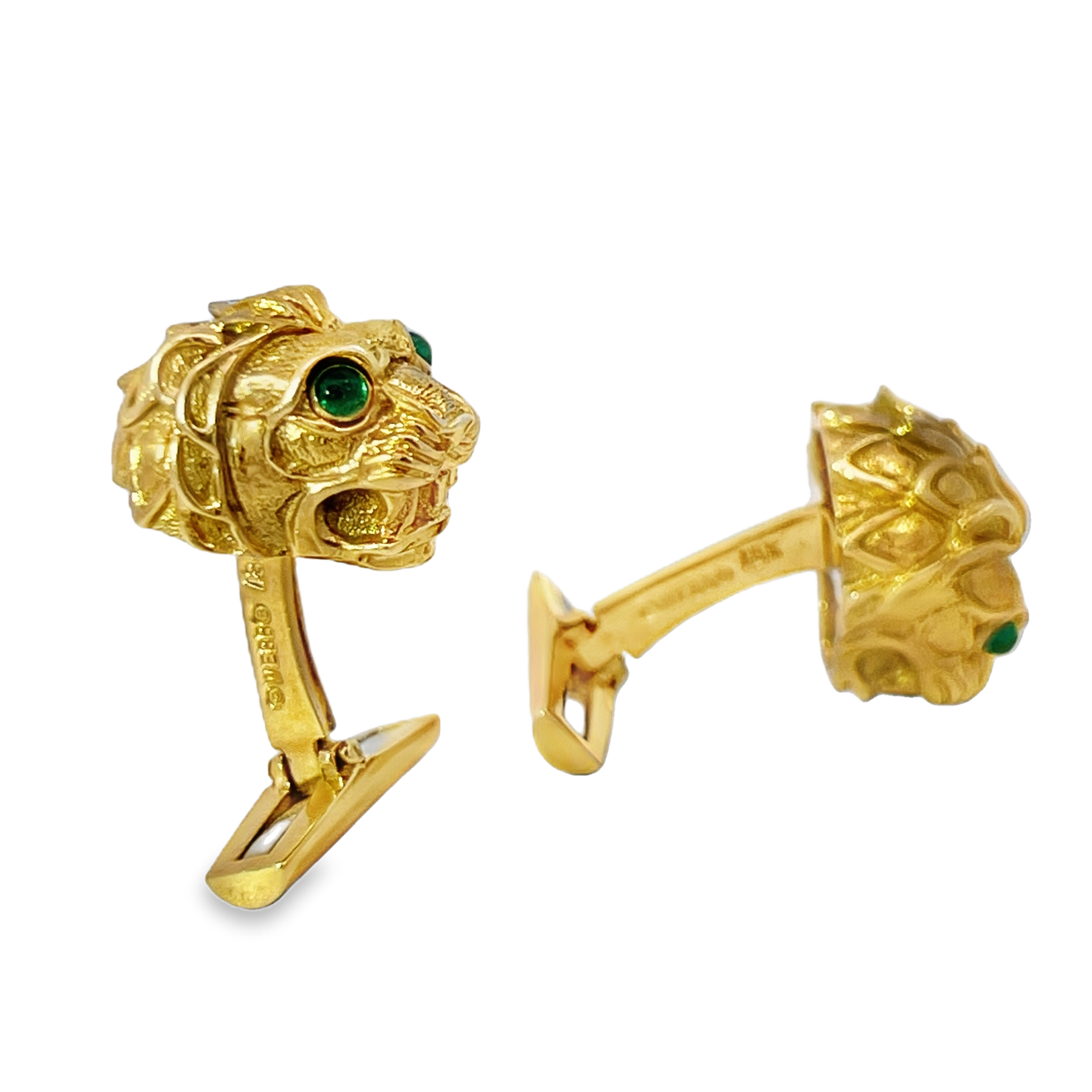 Estate David Webb 18K Yellow Gold Lion Head Cufflinks Emerald Eyes