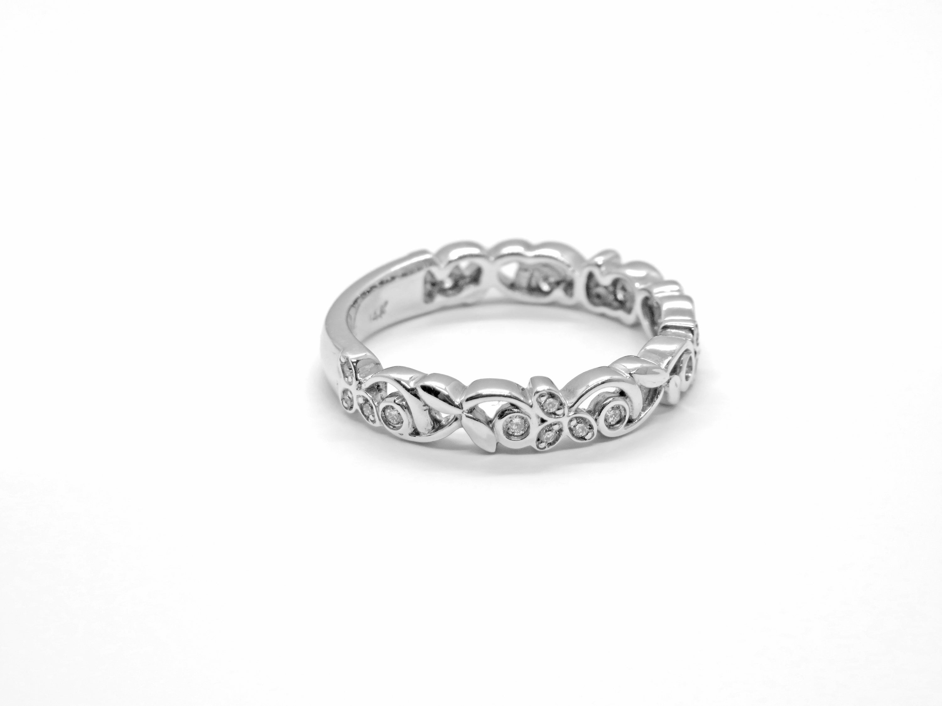 14kt White Gold Art-Carved Design Fiona Style Diamond Wedding Band