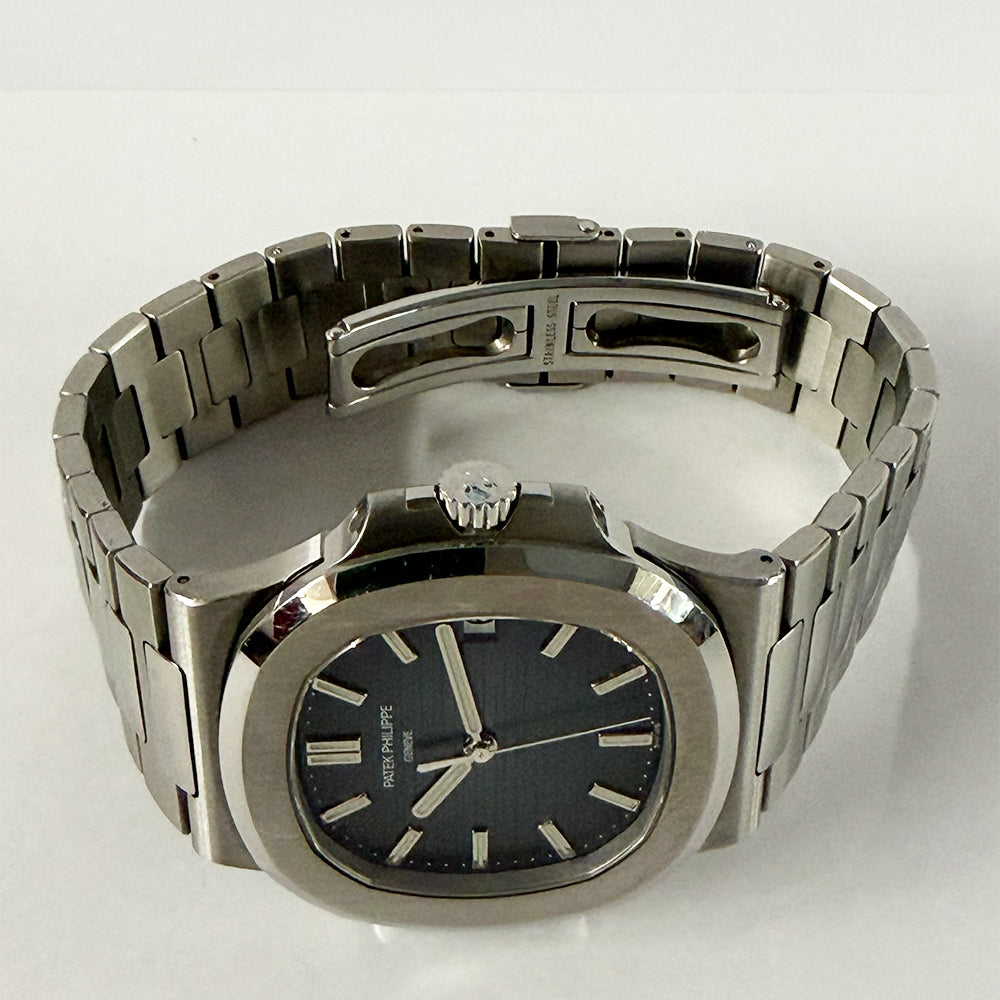 Nautilus 40mm Stainless Steel 5711/1A-010