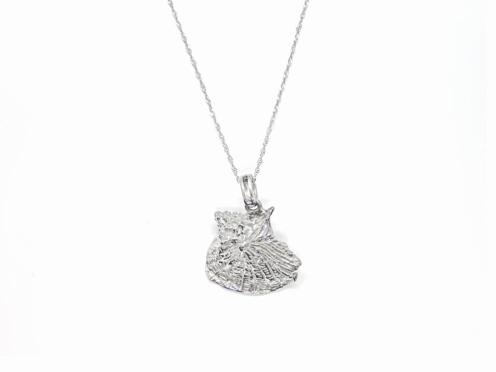 14K White Gold Shell Pendant Necklace