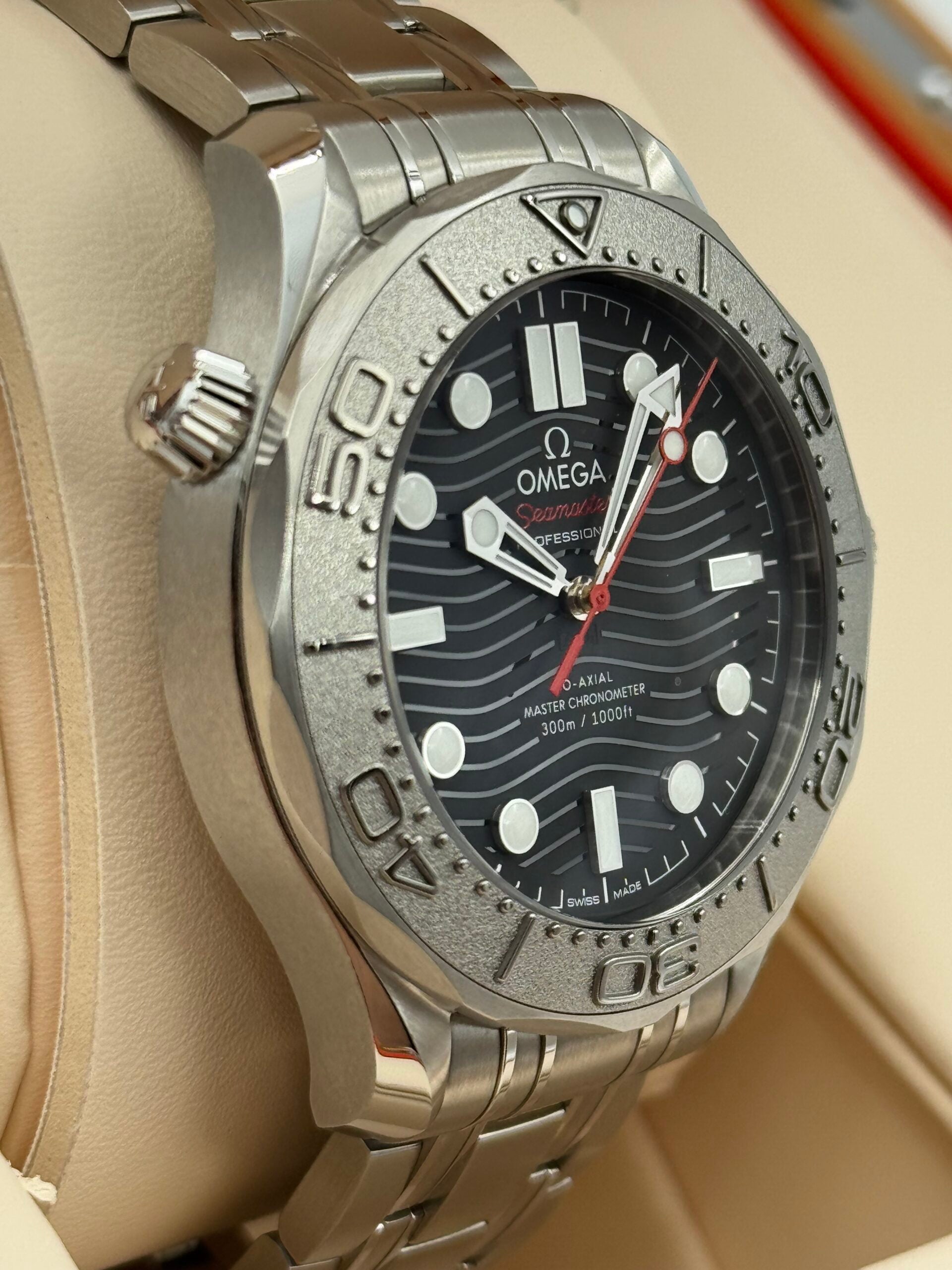 Omega Seamaster 300M Nekton 210.30.42.20.01.002