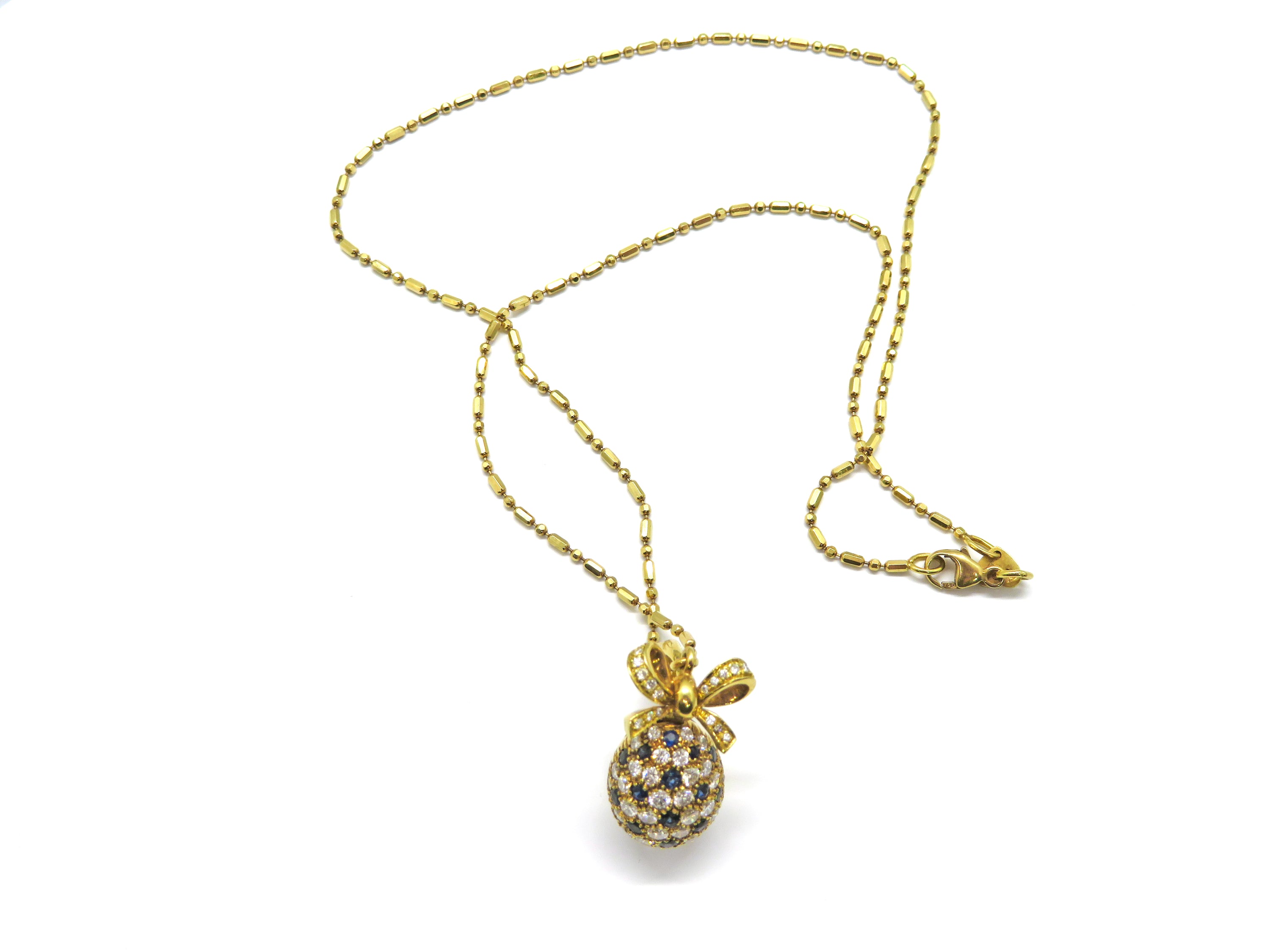 18kt Yellow Gold Diamond and Blue Sapphire Egg Style Pendant Necklace