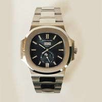 Nautilus Annual Calendar Moon Phase 40.5mm Stainless Steel  5726/1A-014