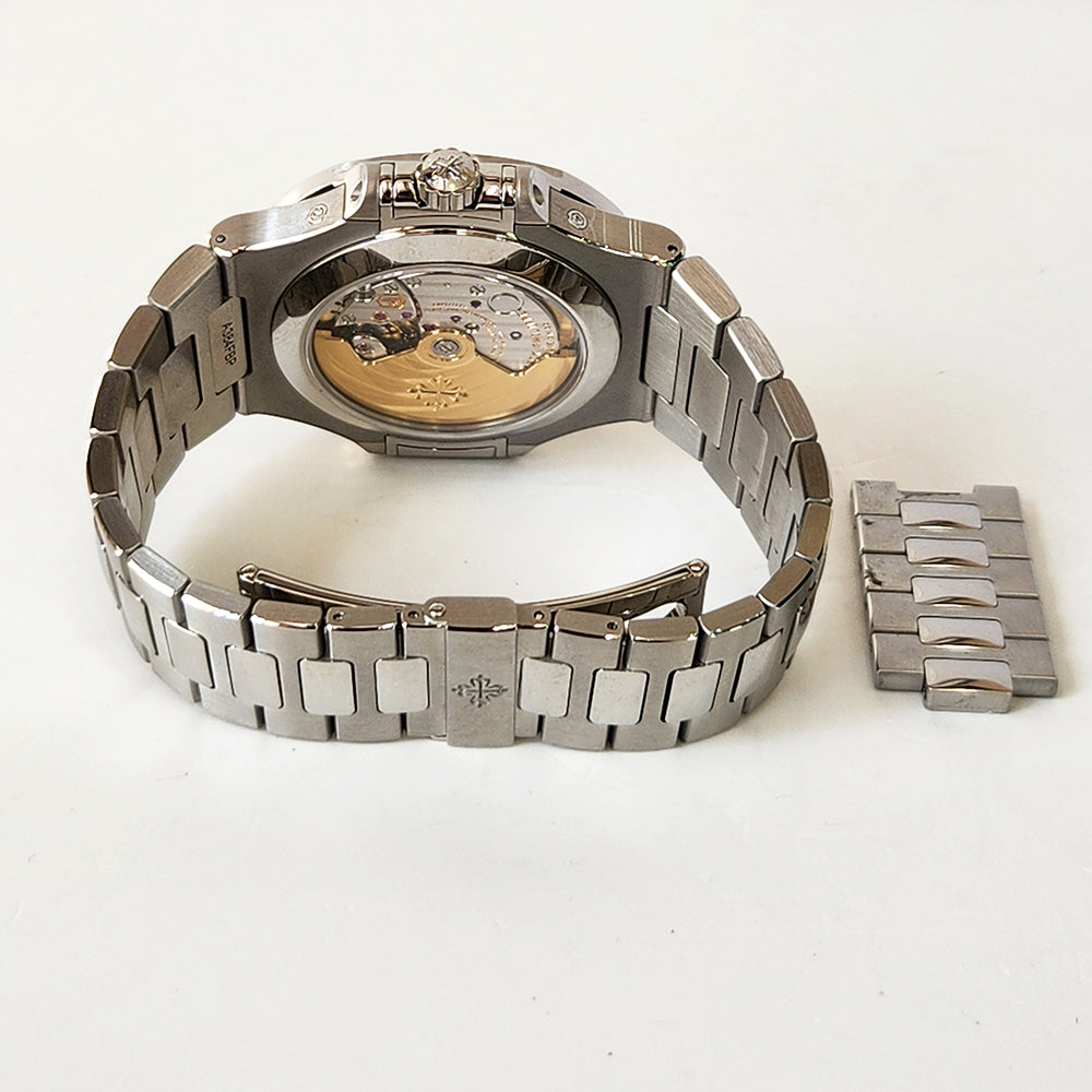 Nautilus Annual Calendar Moon Phase 40.5mm Stainless Steel  5726/1A-014