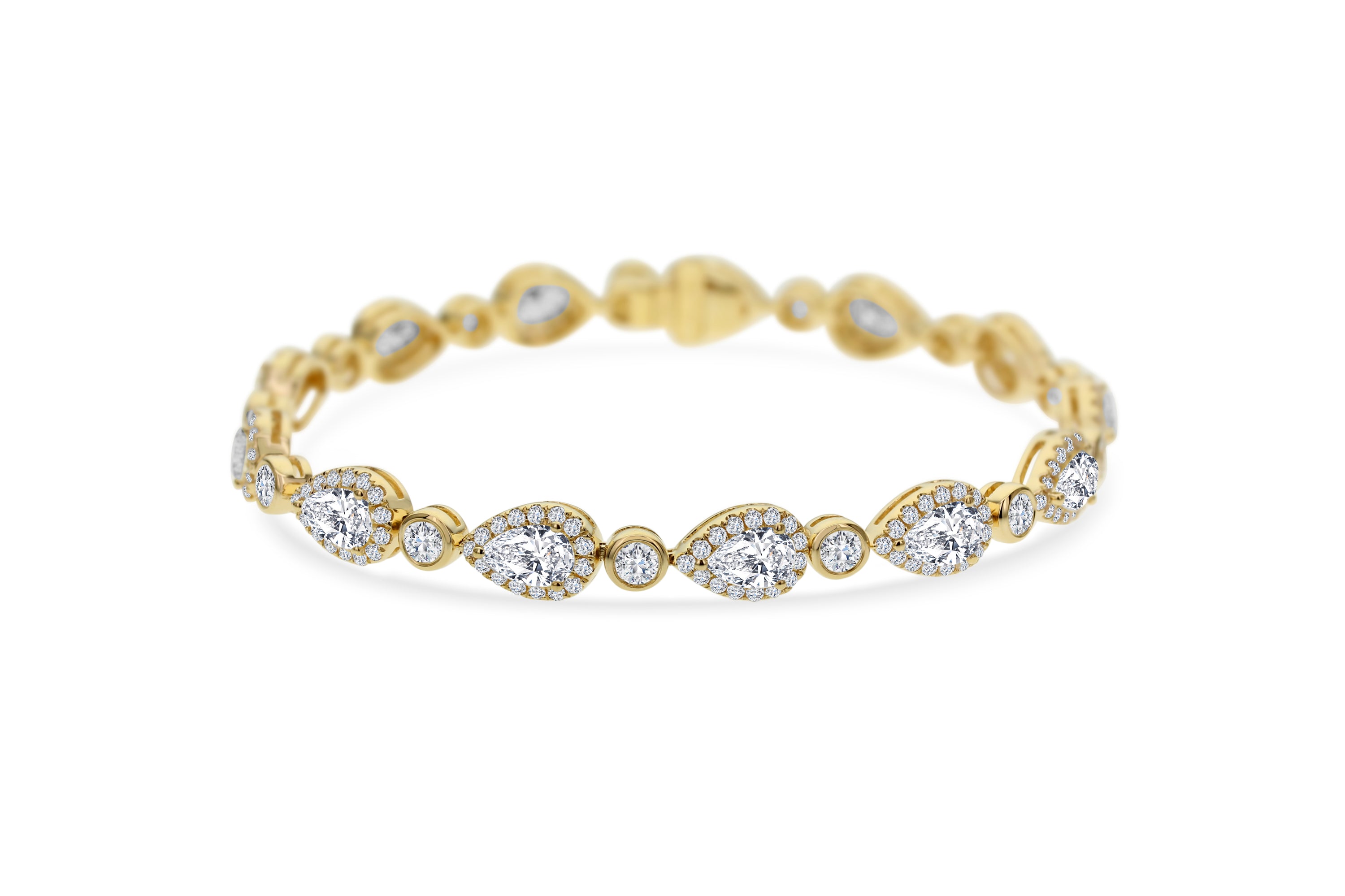 18K Yellow Gold Pear & Round Diamond Bracelet (9.30cttw)