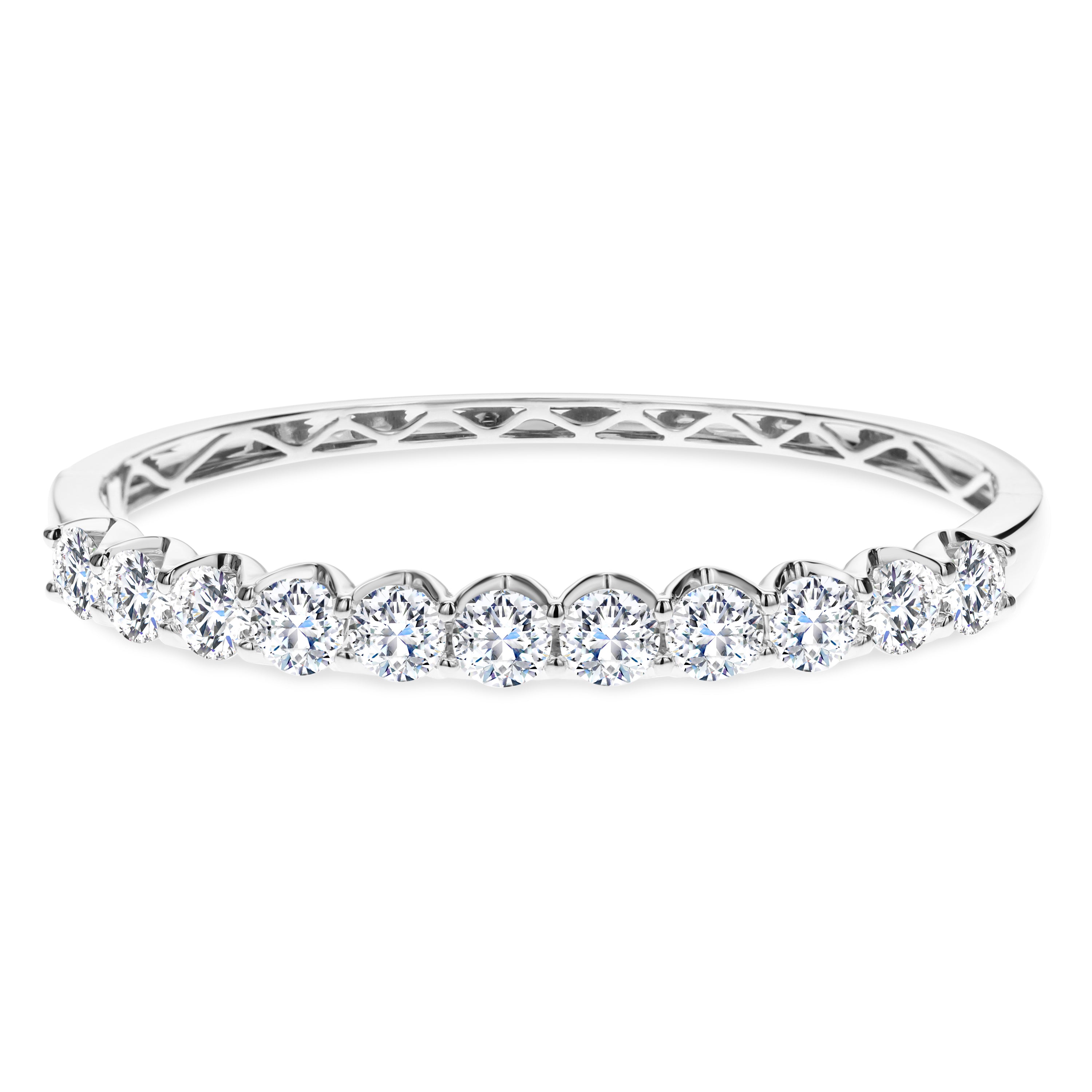 18K White Gold Diamond Link Bangle