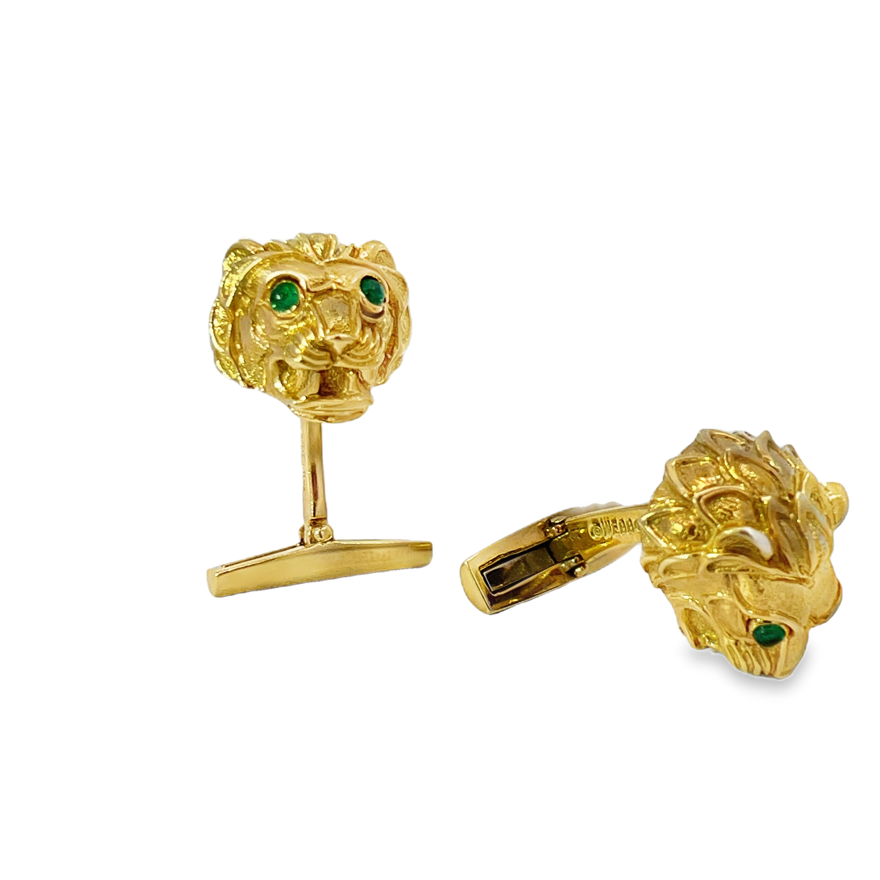 Estate David Webb 18K Yellow Gold Lion Head Cufflinks Emerald Eyes