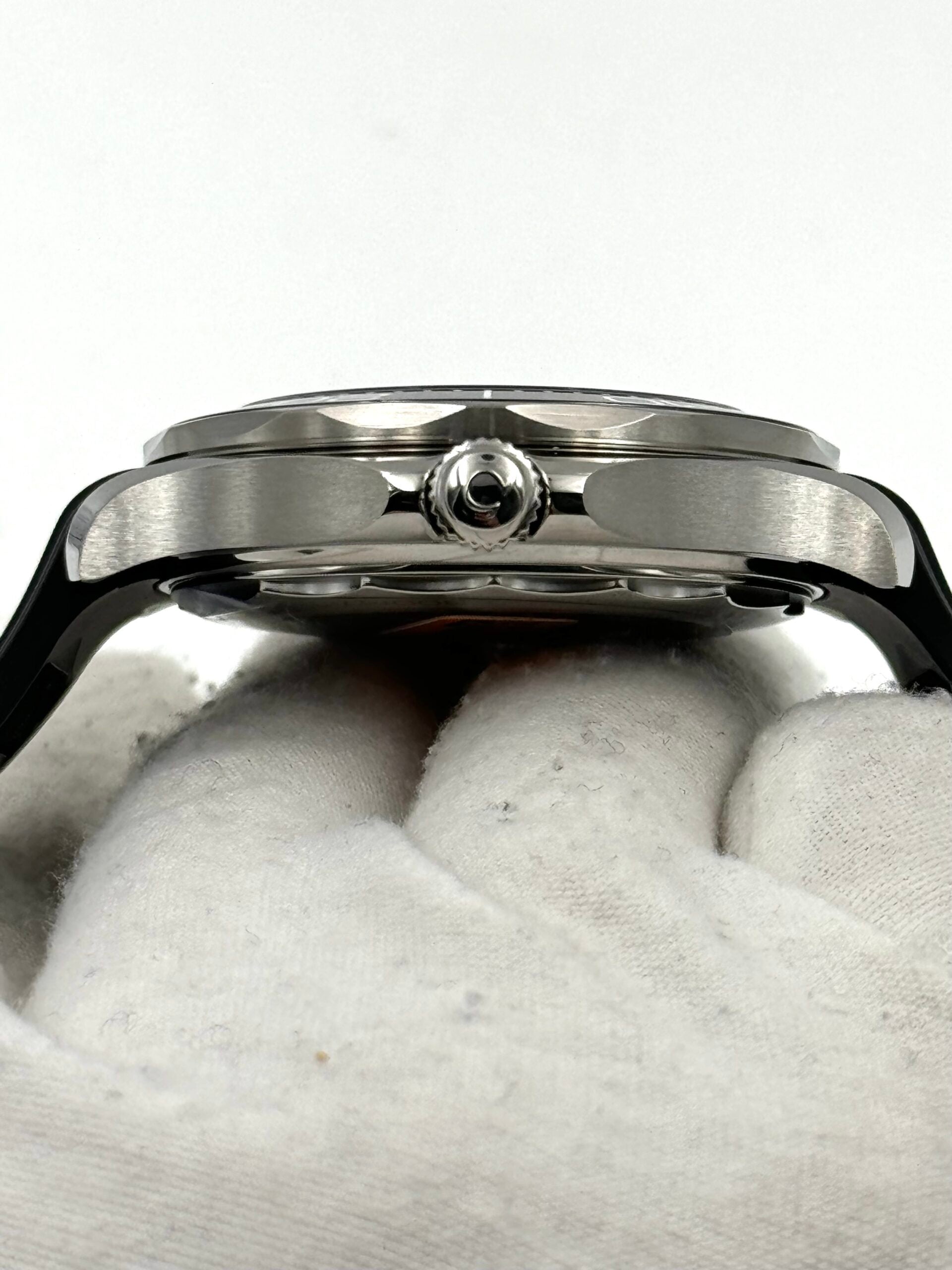 Omega Seamaster 300M 210.32.42.20.01.001