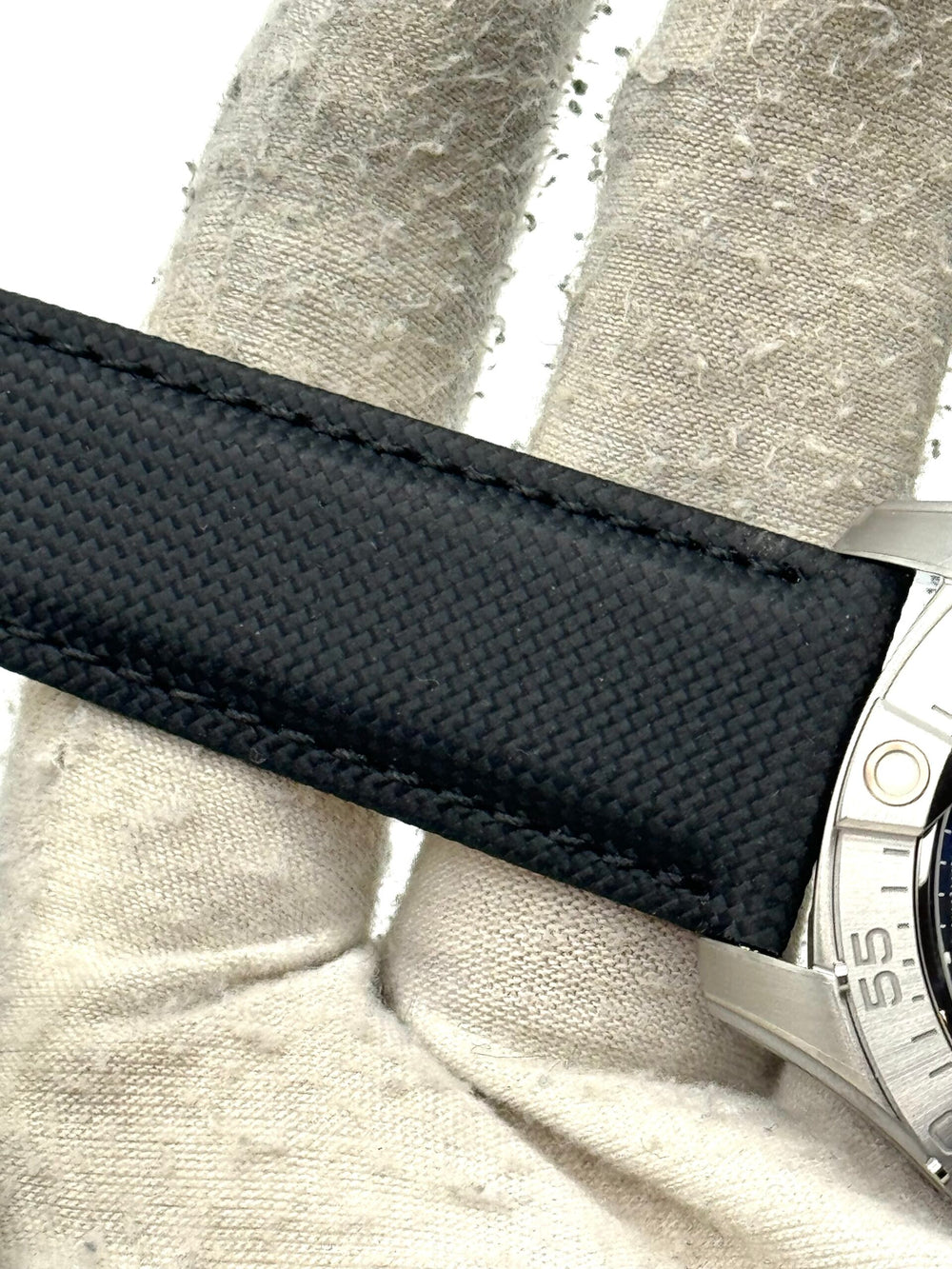 Breitling Avenger AB0147