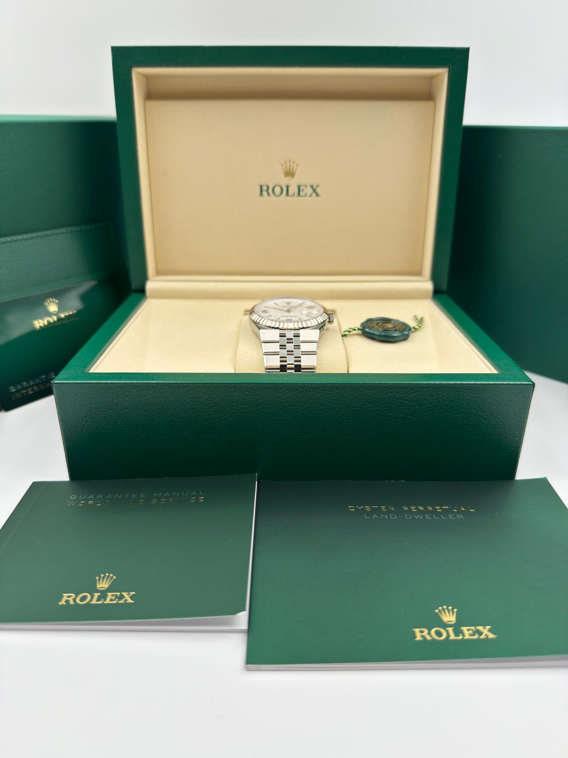 Rolex Land-Dweller 127334