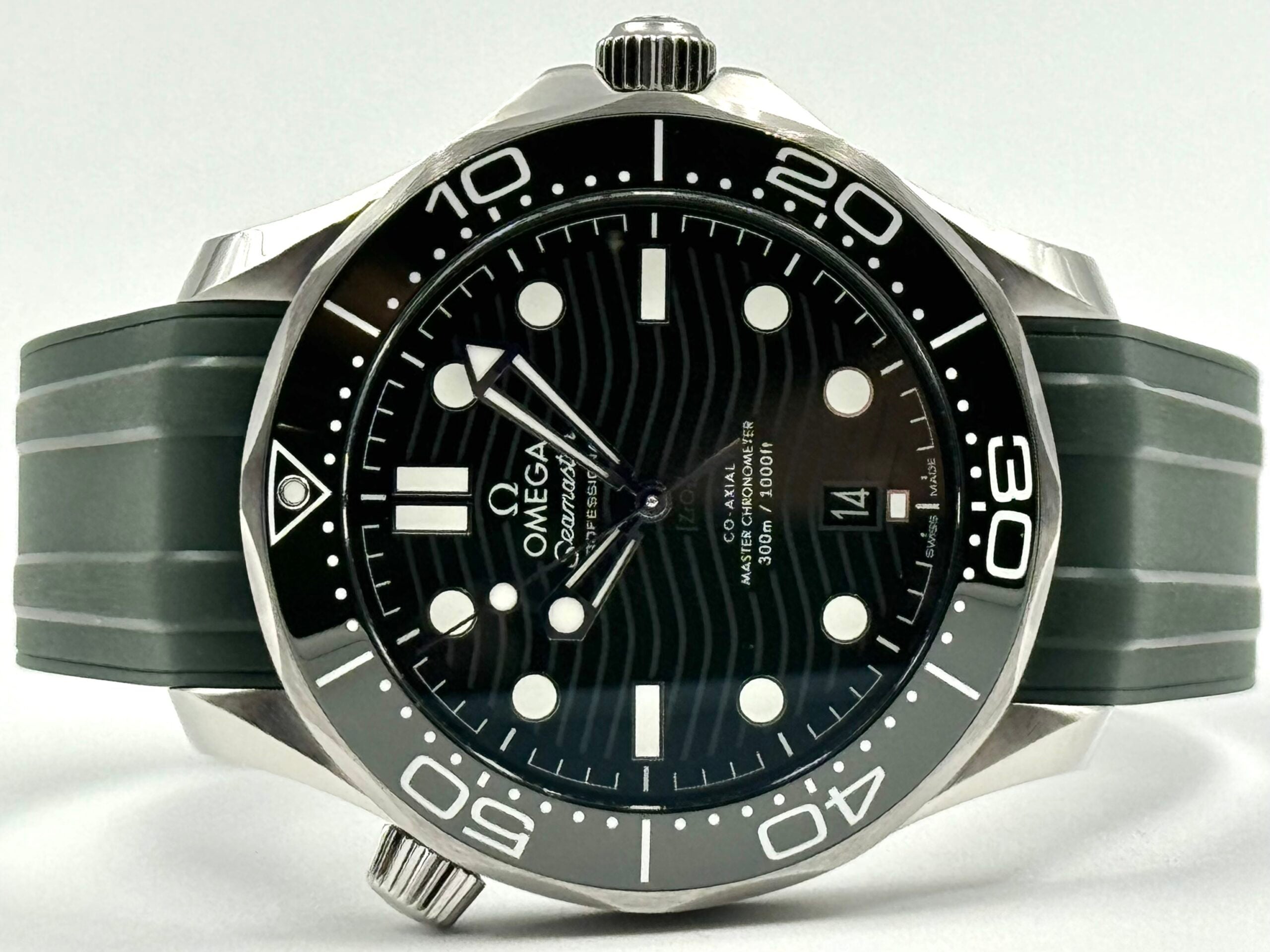 Omega Seamaster 300M 210.32.42.20.10.001