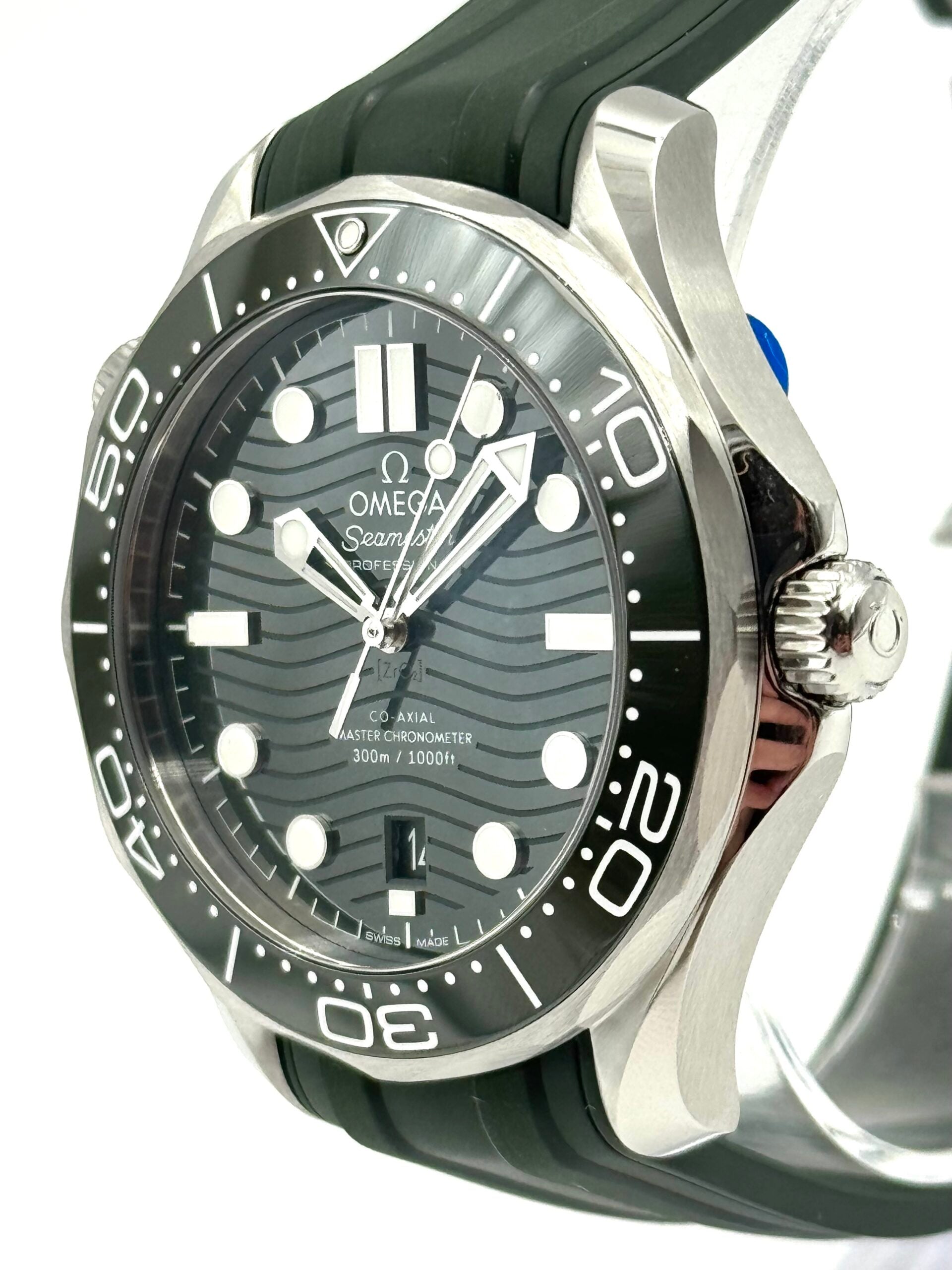 Omega Seamaster 300M 210.32.42.20.10.001